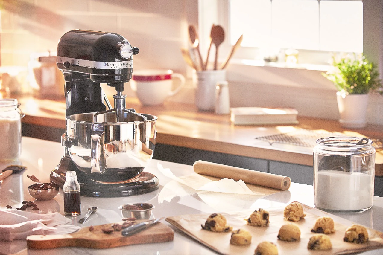 KitchenAidKitchen machine with 4 mixing heads🍰